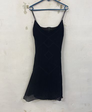 Schwarzes Trägerkleid mit Etikett ND-10661