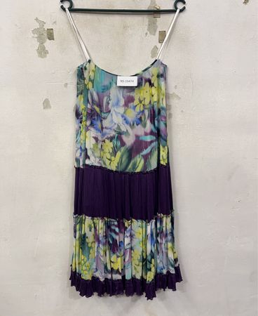 Floral-Print-Stufenkleid