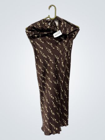 Braunes Kleid mit Blumenmuster