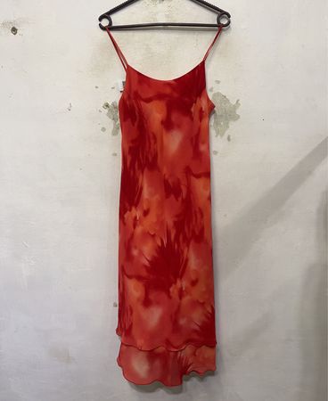 Rotes Orange Batik-Spaghettiträgerkleid