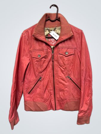 Rosa Leder-Bomberjacke