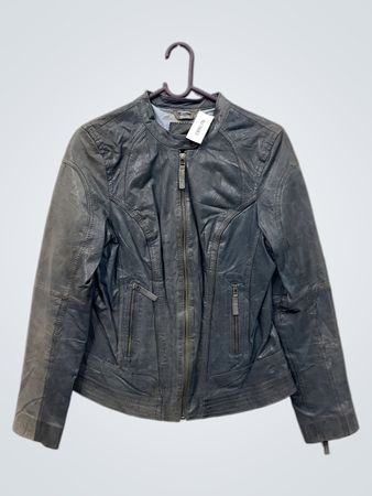 Graue Bikerjacke aus Kunstleder