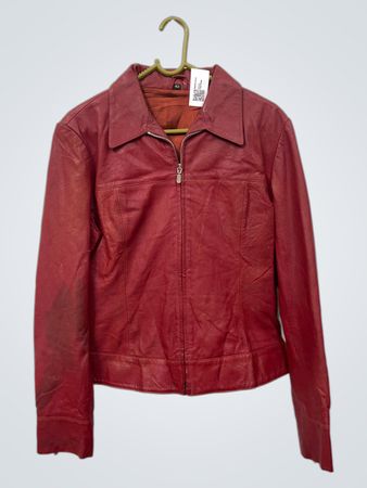 Rotes Lederjacke