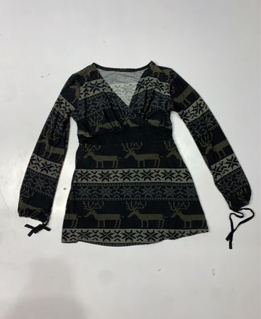 Long-Sleeve Reindeer Pattern Top