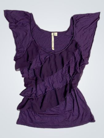 Lauren Conrad Lila Rüschent-Shirt