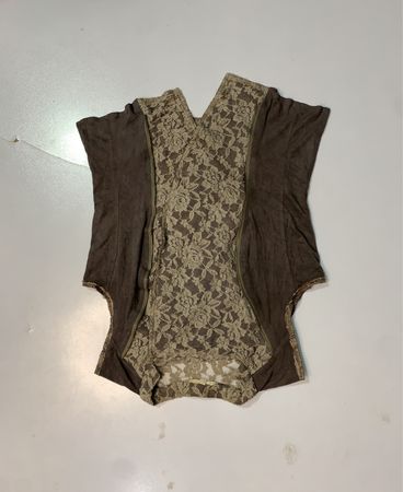 Haut à panneaux en dentelle Brown