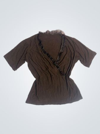 Braunes Rüschen-T-Shirt