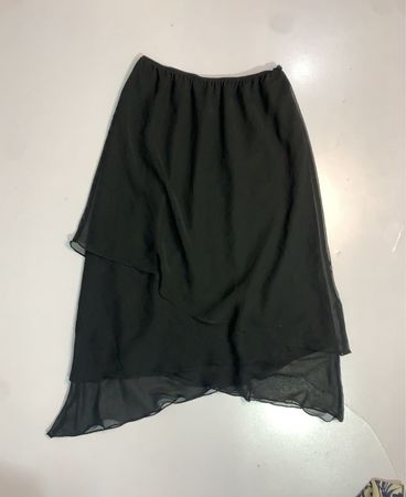 Schwarzer Chiffonrock