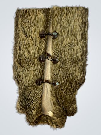 Braune Kunstpelzweste mit Knebelverschlüssen