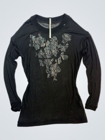 Cop. Copine Schwarzes Langarmoberteil mit Blumenmuster
