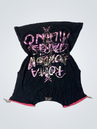 Schwarzes T‑Shirt mit „ROMA MILANO PARIS LONDON NEW YORK“-Grafik