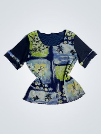 Blau-grüner Oberteil mit Blumenmuster