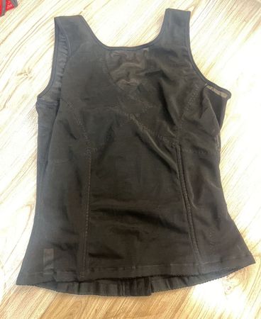 Schwarz mit Spitzenbesatz geformtes Shapewear-Top (Ärmelloses Tanktop)