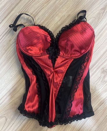Sottile Collection Roter und schwarzer Korsett