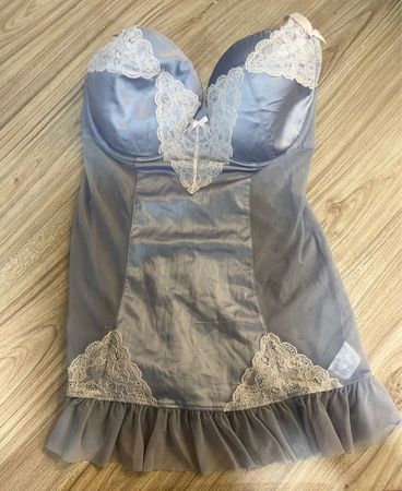 Blaues Babydoll-Unterwäsche mit Spitzenbesatz