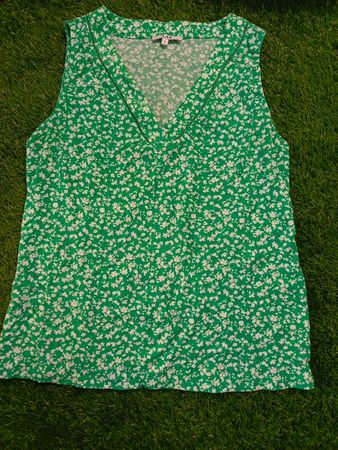 Green Floral Sleeveless Top
