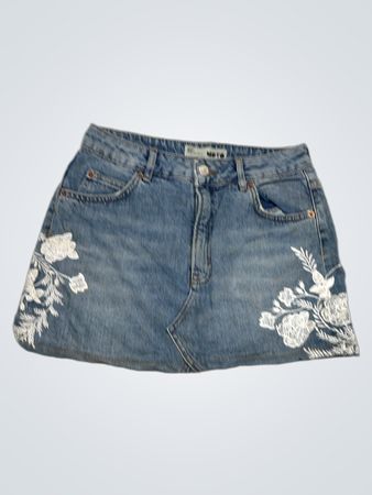 TOPSHOP MOTO Bestickter Denim-Minirock