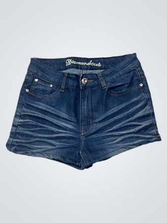 Shorts en denim à coupe diamant avec sequins
