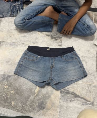 Karen-T Denim-Shorts