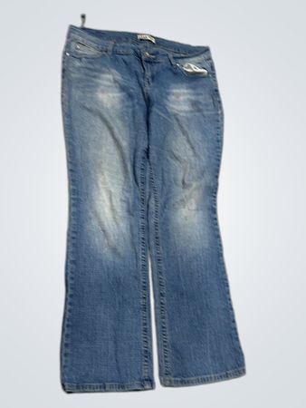 Lei Ashley Low Flare Jeans