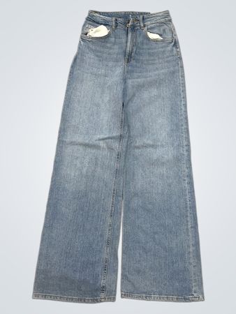Wide Leg Jeans with Embroidered Pockets