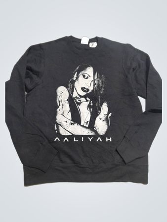Aaliyah Graphic Sweatshirt
