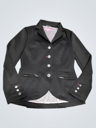 Schwarzer Blazer mit rosa Futter