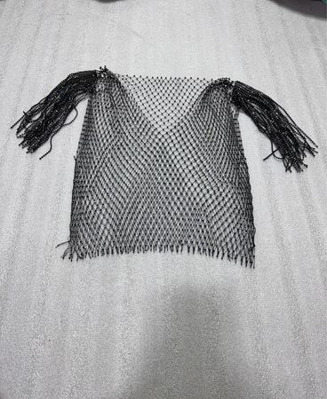 Schwarzes Netz-Rhinestone-Quasten-Top