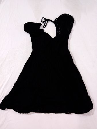 Robe en dentelle noire