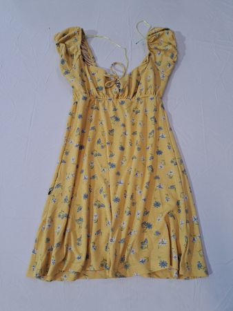 Gelbes Blumen Kleid