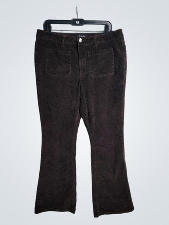JONES & CO Pantalons à pattes évasées en velours côtelé