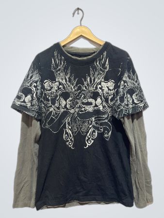 Camiseta de Dupla Camada com Gráfico de Caveira