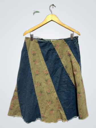 Falda midi de mezclilla y patchwork floral de St. John's Bay