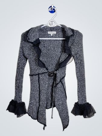 GRIFFIN PARIS Cardigan en tricot noir et blanc pour femmes avec des poignets à volants