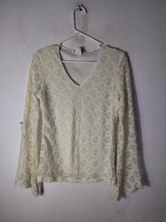 Dressbarn Spitzen-Glockenärmel-Top