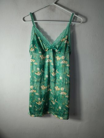 Robe nuisette verte à imprimé céleste