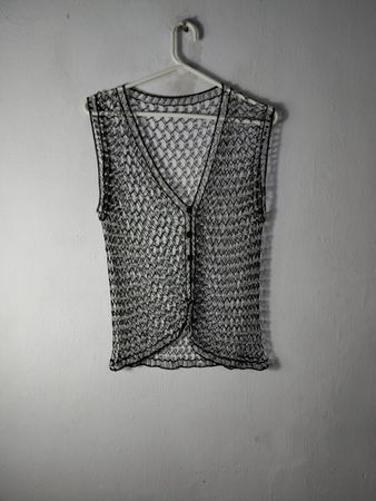 Gilet en crochet noir et blanc