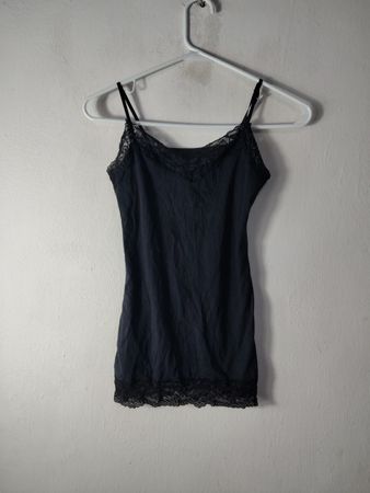 Charlotte Russe Top de Alças Pretas com Renda