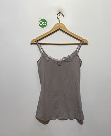 RW & CO. Camiseta con encaje