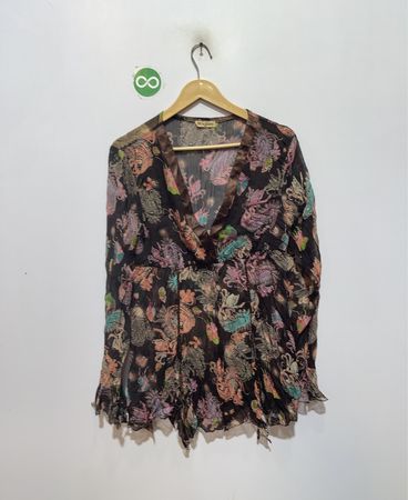 Blusa con estampado floral negro Miss Swan