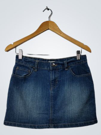 Der Kinderplatz Mädchen Jeansrock