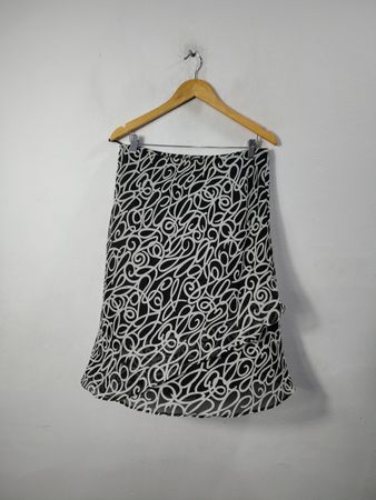 Jupe à motifs en noir et blanc Karen Stevens