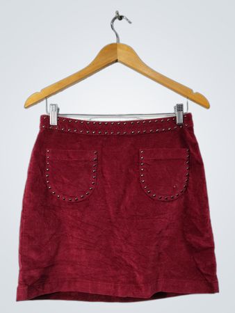 Mossimo Supply Co. Burgunderfarbene Cord-Hosenrock mit Nieten Größe 4