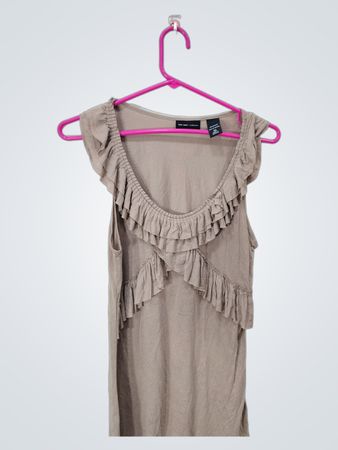 New York & Company Damen Tan Rüschenträgershirt