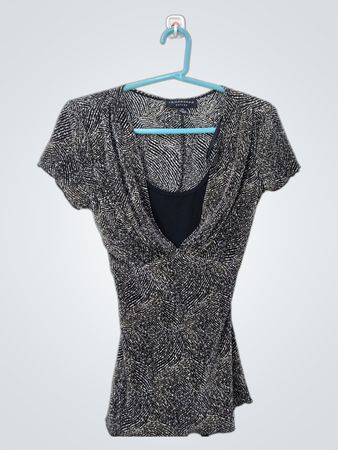 「Connected Petite Women's Printed Short Sleeve Wrap Top」