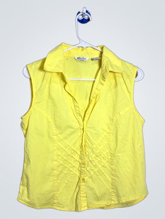 Camisa sin mangas amarilla de botones Queen's Gate