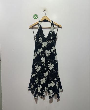 Abito a halter floreale bianco e nero