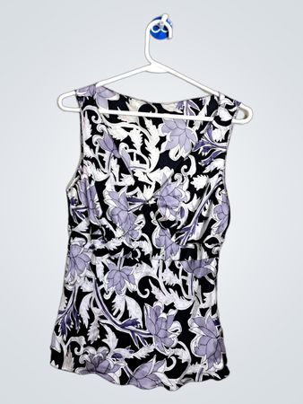 Sleeveless floral print top