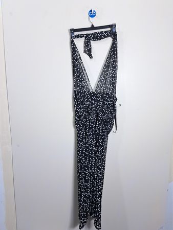 Robe maxi halter à pois noirs et blancs Connecté