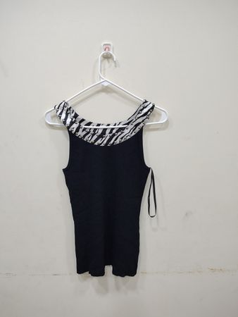 Bellini Women's Black Ribbed Tank Top with Zebra Print Collar